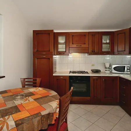 Holiday home Gorgeous In With Wifi Porec
